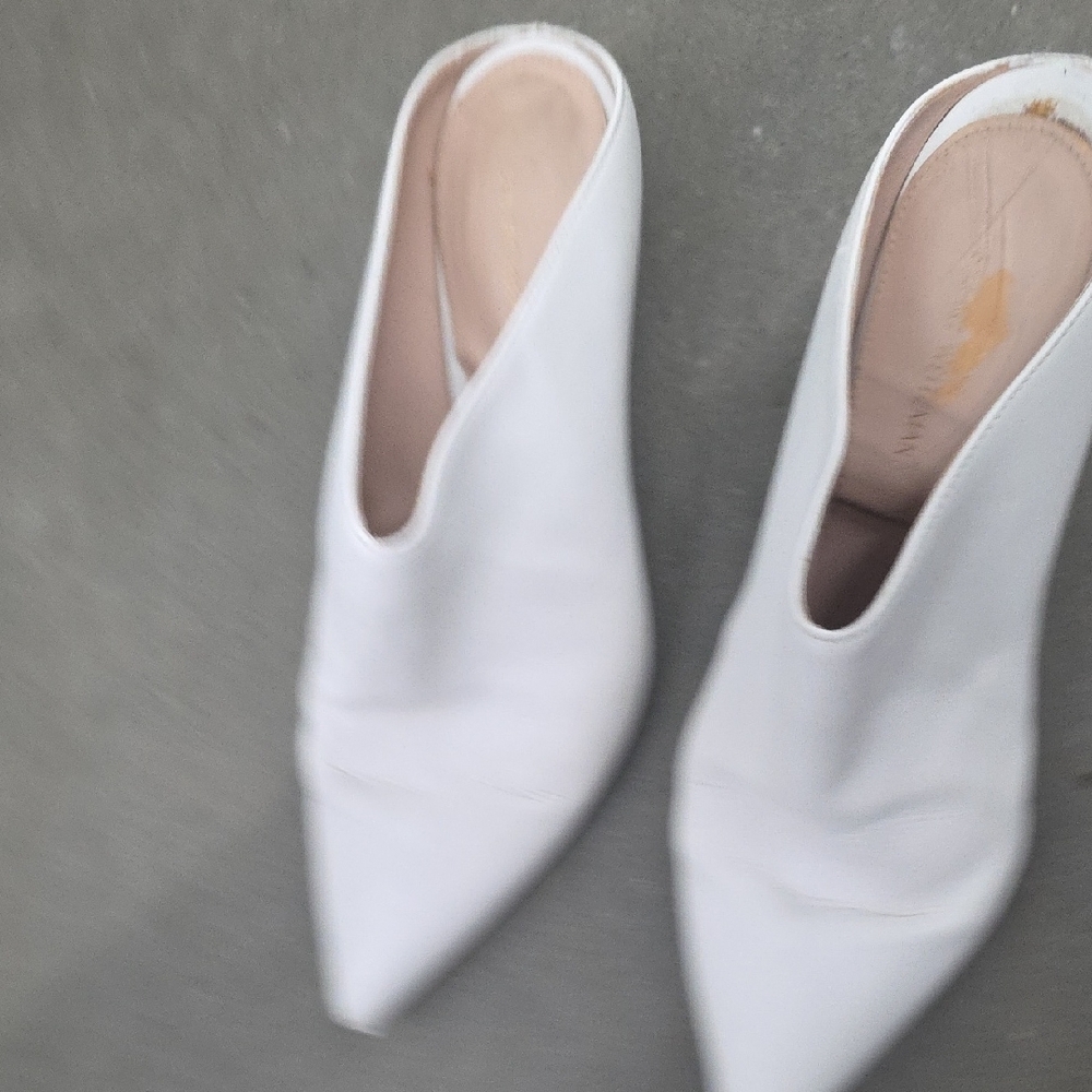 Stuart Weitzman Elegant White Women's Shoes - Picture 5 of 13